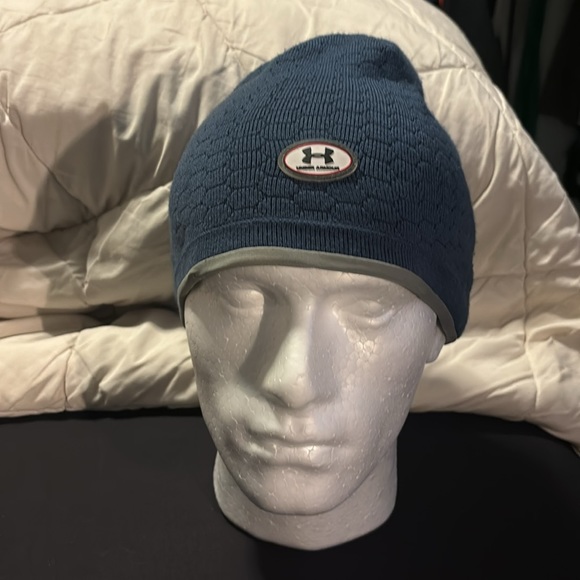 Underarmour Winter Hat - Picture 1 of 4